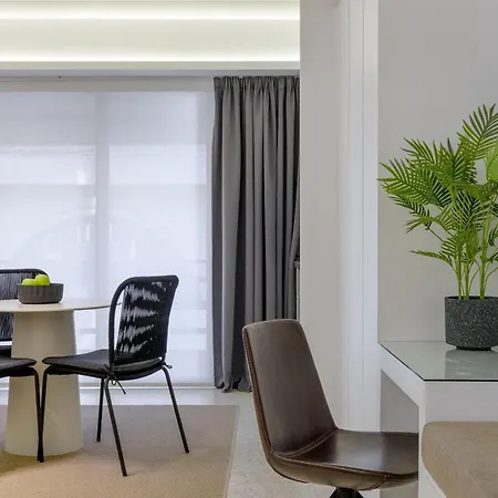 Momo Suites, Acropolis By Aura Homes * Atenas