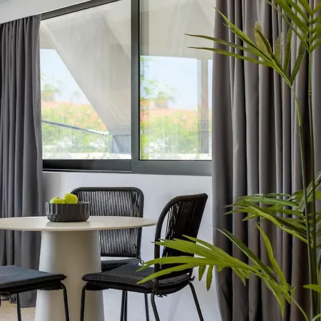 Momo Suites, Acropolis By Aura Homes Apartamento *