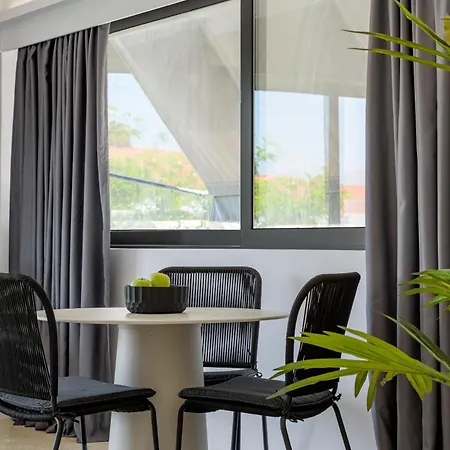 Momo Suites, Acropolis By Aura Homes Apartamento *